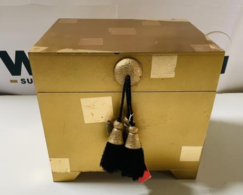 GOLD-COLOURED WOODEN CHEST REF:5 (Project 42)