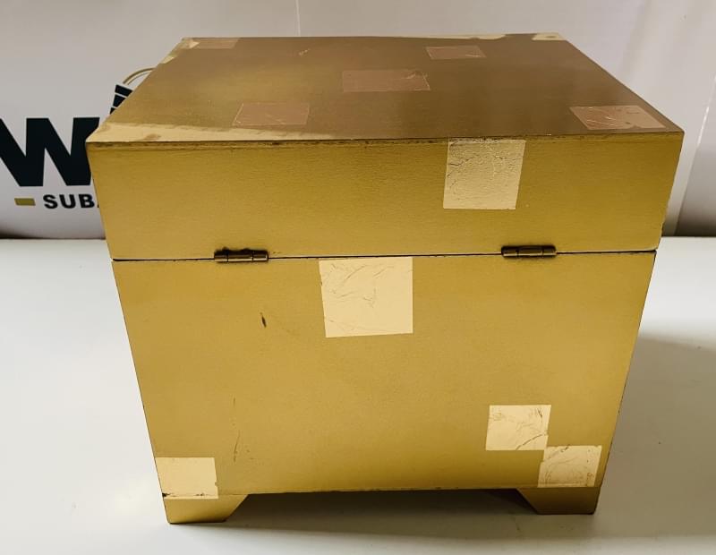 GOLD-COLOURED WOODEN CHEST