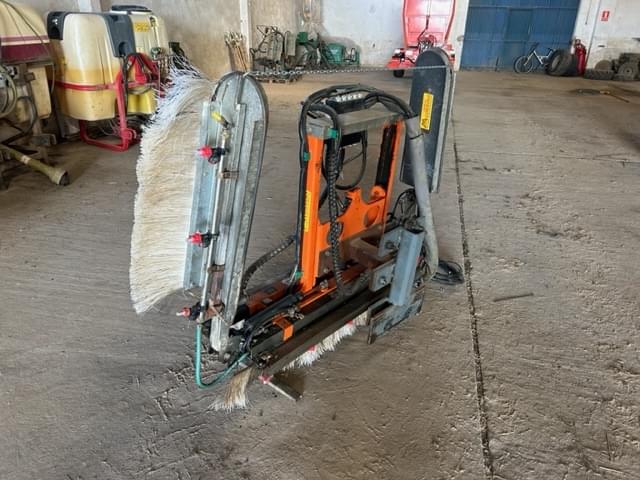 Lot Corbins H 017 hydraulic interrow herbicide bar