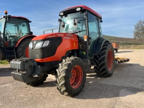 Kubota M-8540DTNQ tractor registration E-2562-BG