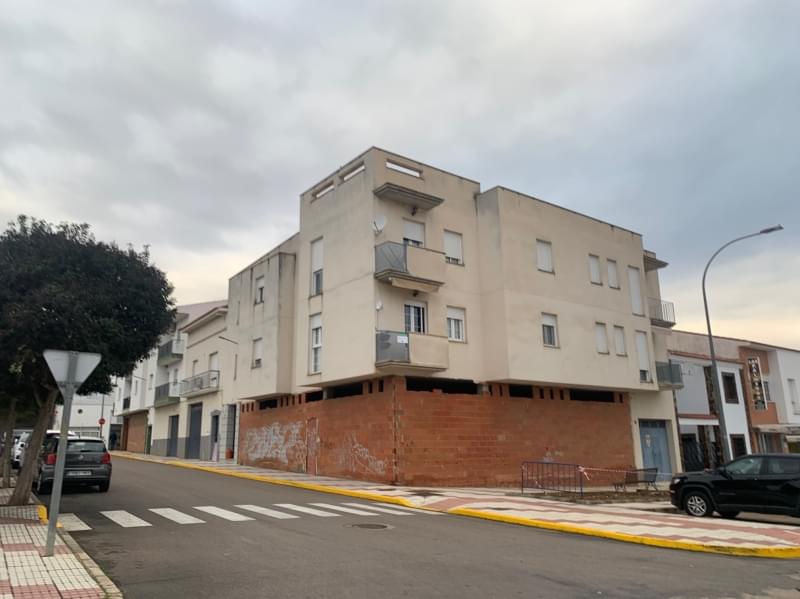 Local Comercial, de 200 m2 , en calle Zújar , 17 de Castuera (Badajoz)
