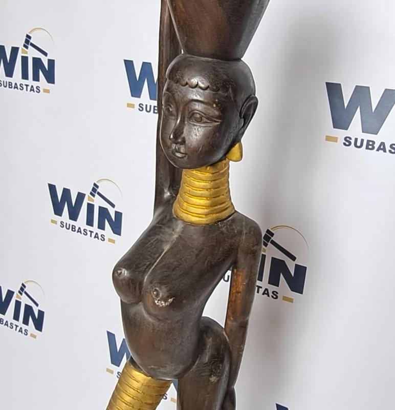 MUJER AFRICANA CON VASIJA (XL)