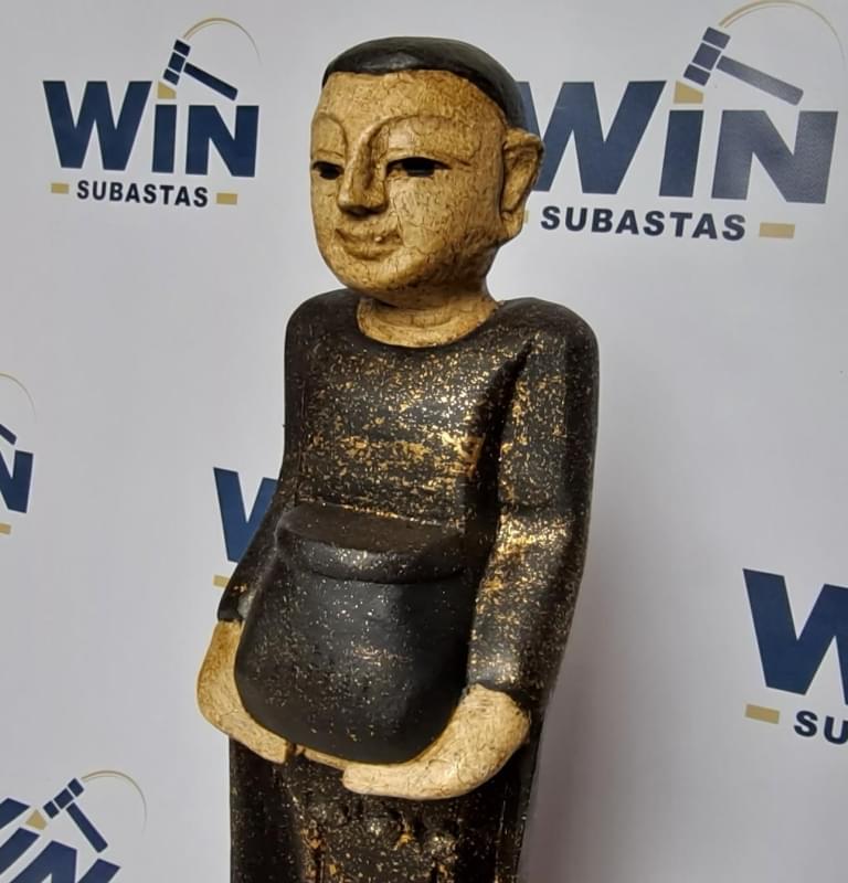 FIGURA MONJE CON VASIJA (M)