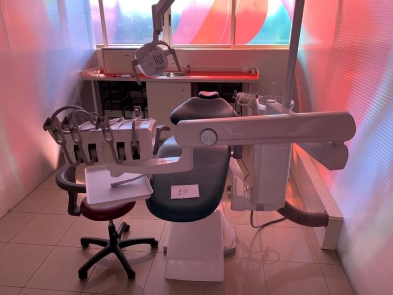 SILLON EQUIPO DENTAL VICTOR V200 CONTINENTAL 2015 (BOX 14)