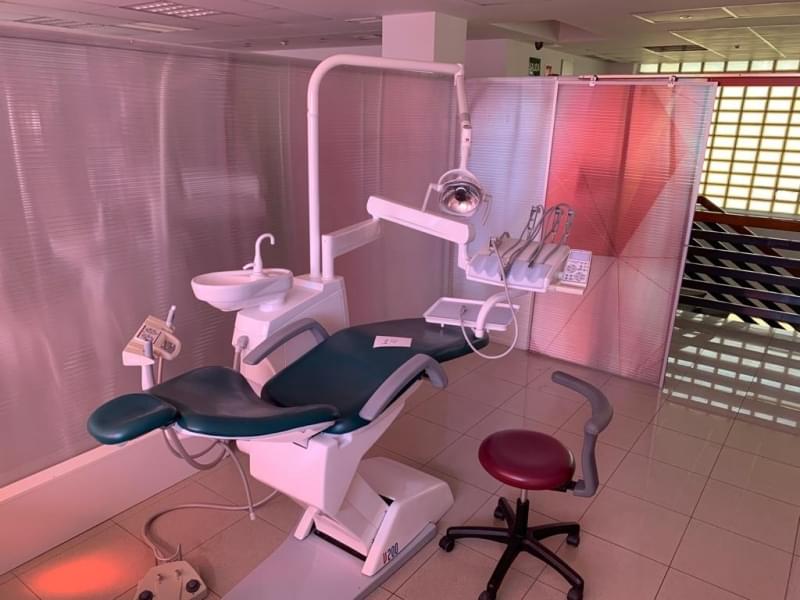 SILLON EQUIPO DENTAL VICTOR V200 CONTINENTAL 2015 (BOX 14)