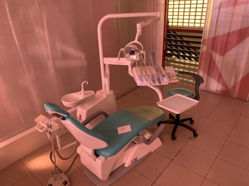 SILLON EQUIPO DENTAL VICTOR V200 CONTINENTAL 2015 (BOX 15)