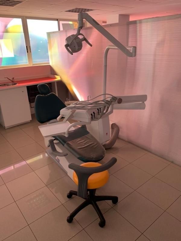 SILLON EQUIPO DENTAL VICTOR V200 CONTINENTAL 2017 (BOX 17)