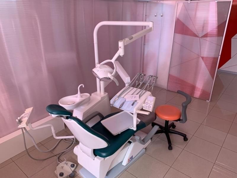 SILLON EQUIPO DENTAL VICTOR V200 CONTINENTAL 2017 (BOX 17)