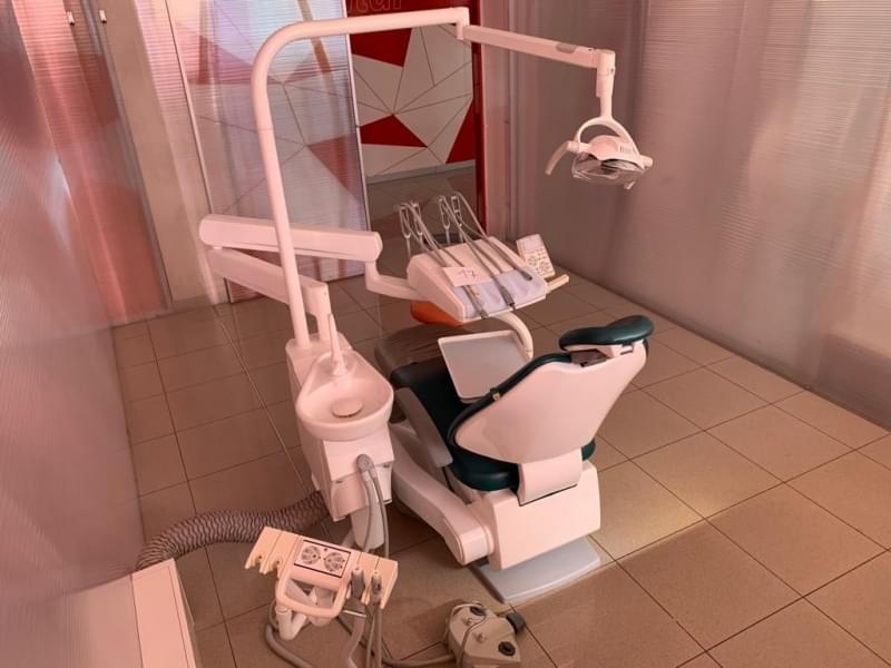 SILLON EQUIPO DENTAL VICTOR V200 CONTINENTAL 2017 (BOX 17)
