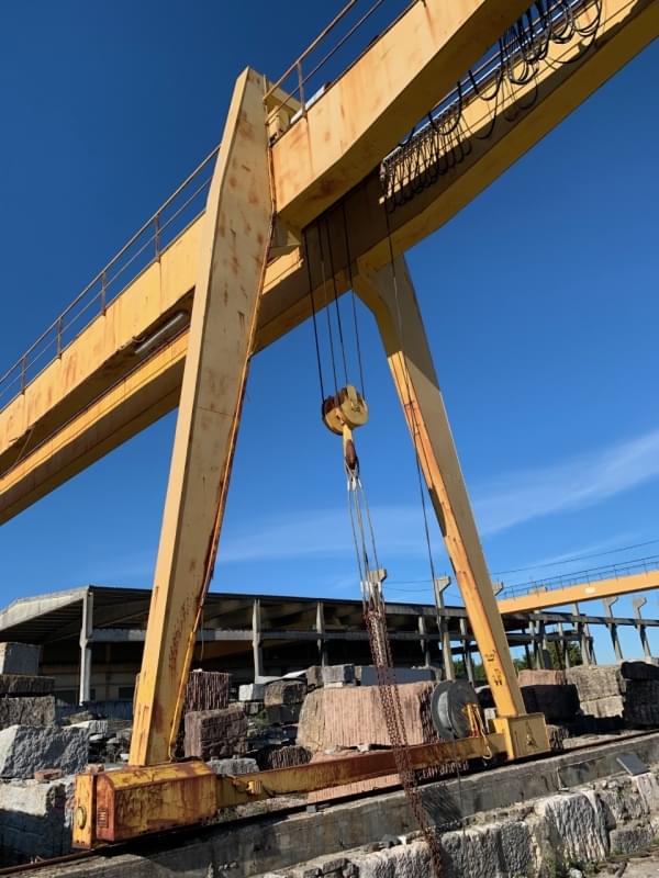 GRÚA PÓRTICO PARA BLOQUES DE GRANITO / MARMOL
