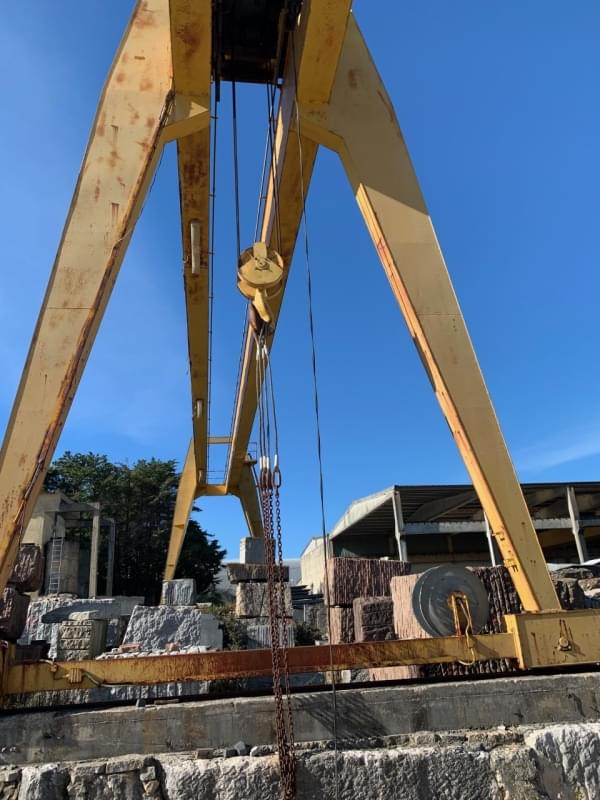 GRÚA PÓRTICO PARA BLOQUES DE GRANITO / MARMOL