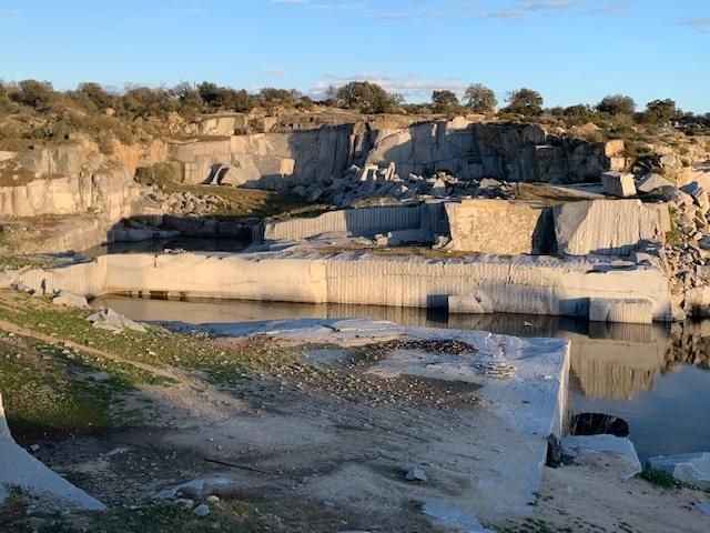 CONCESIÓN DE EXPLOTACIÓN DE CANTERA DE GRANITO GRIS ZARZA