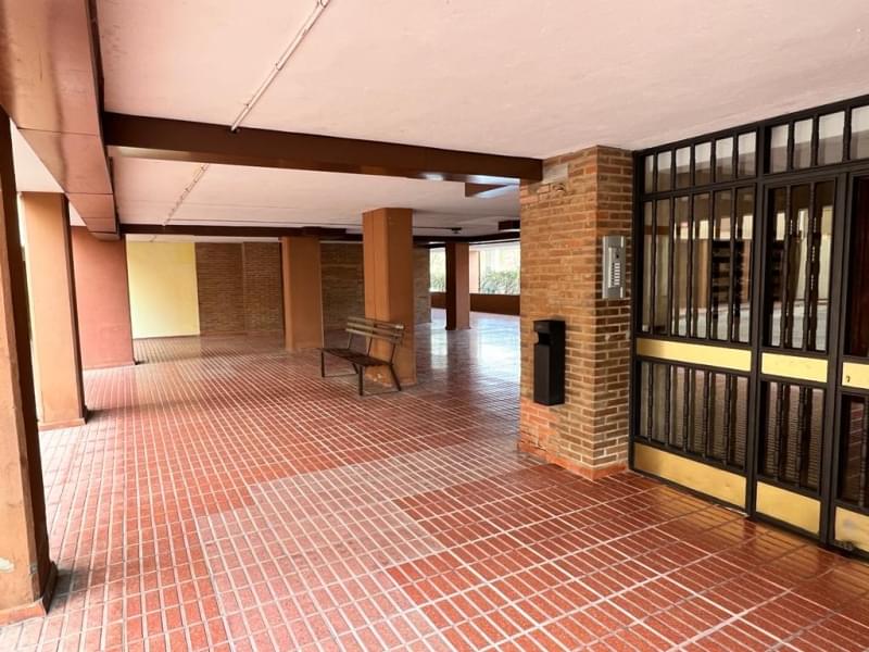 VIVIENDA 4 DORMITORIOS Y PLAZA DE GARAJE EN CÁCERES
