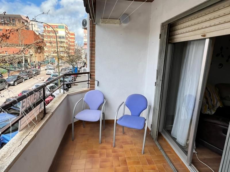 VIVIENDA 4 DORMITORIOS Y PLAZA DE GARAJE EN CÁCERES