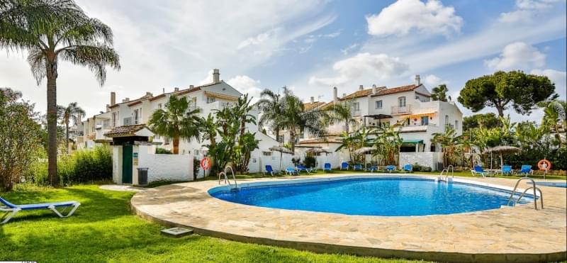 Subasta de Vivienda en Estepona  (Málaga) Conjunto Residencial Buenavista