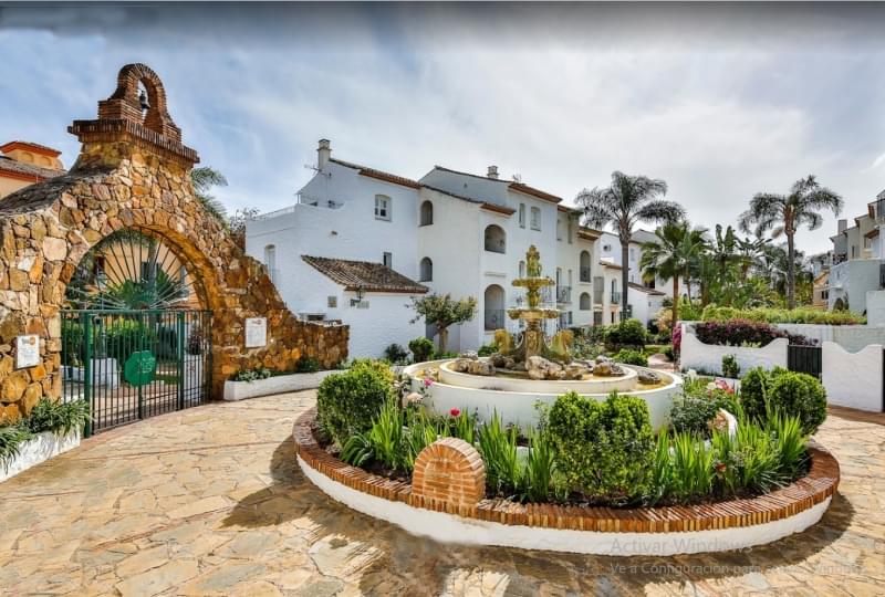 Subasta de Vivienda en Estepona  (Málaga) Conjunto Residencial Buenavista