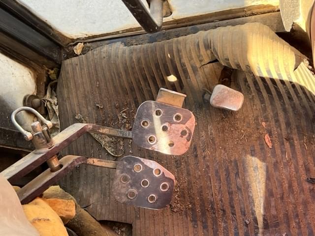 Tractor MASSEY FERGUSON 3.340F.2WD matricula E-9136-BCK