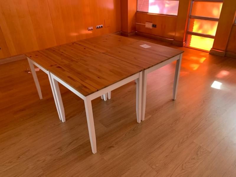 LOTE 4 MESAS COCINA, TAPA MADERA, PATAS BLANCAS