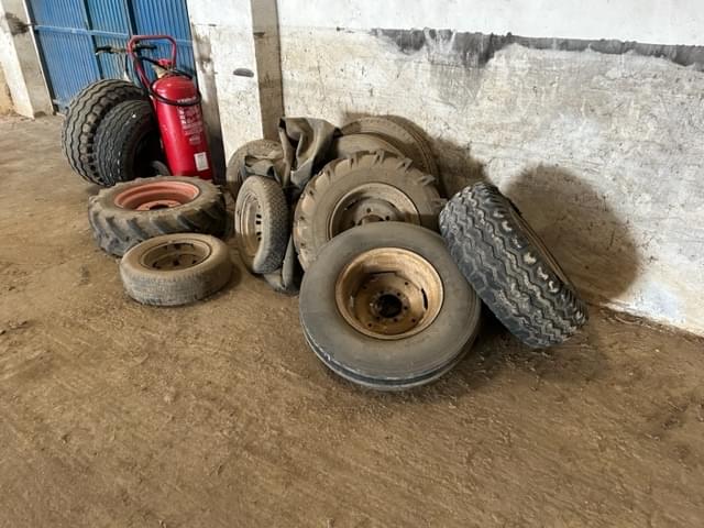 Lote Neumáticos varios