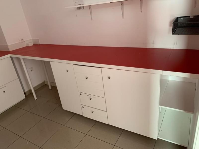 LOTE DE 2 MUEBLES ENCIMERAS, UNO CON FREGADERO