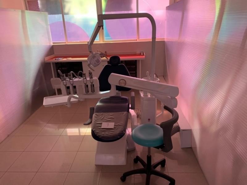 SILLON EQUIPO DENTAL VICTOR V200 CONTINENTAL 2015 ( BOX9)