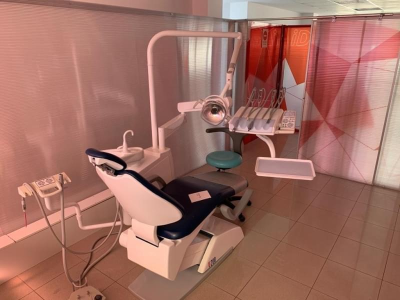 SILLON EQUIPO DENTAL VICTOR V200 CONTINENTAL 2015 ( BOX9)