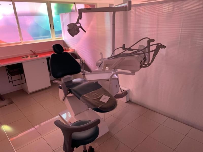 SILLON EQUIPO DENTAL VICTOR V200 CONTINENTAL 2015 (BOX 13)