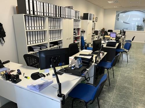  Subasta Lote 8.  Mobiliario de Oficina y Equipos Informáticos. Conil de la Frontera (Cádiz).